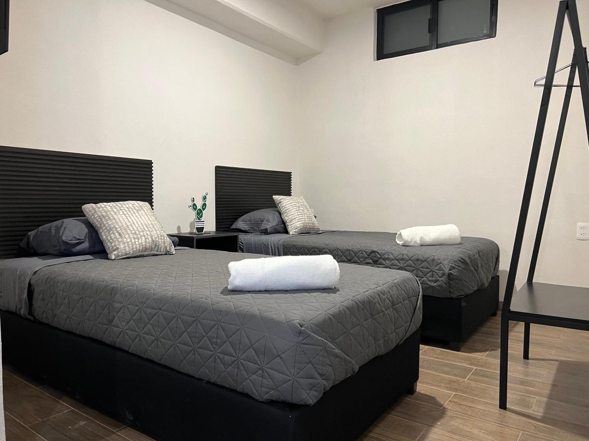Hotel Tia Flora León Zewnętrze zdjęcie