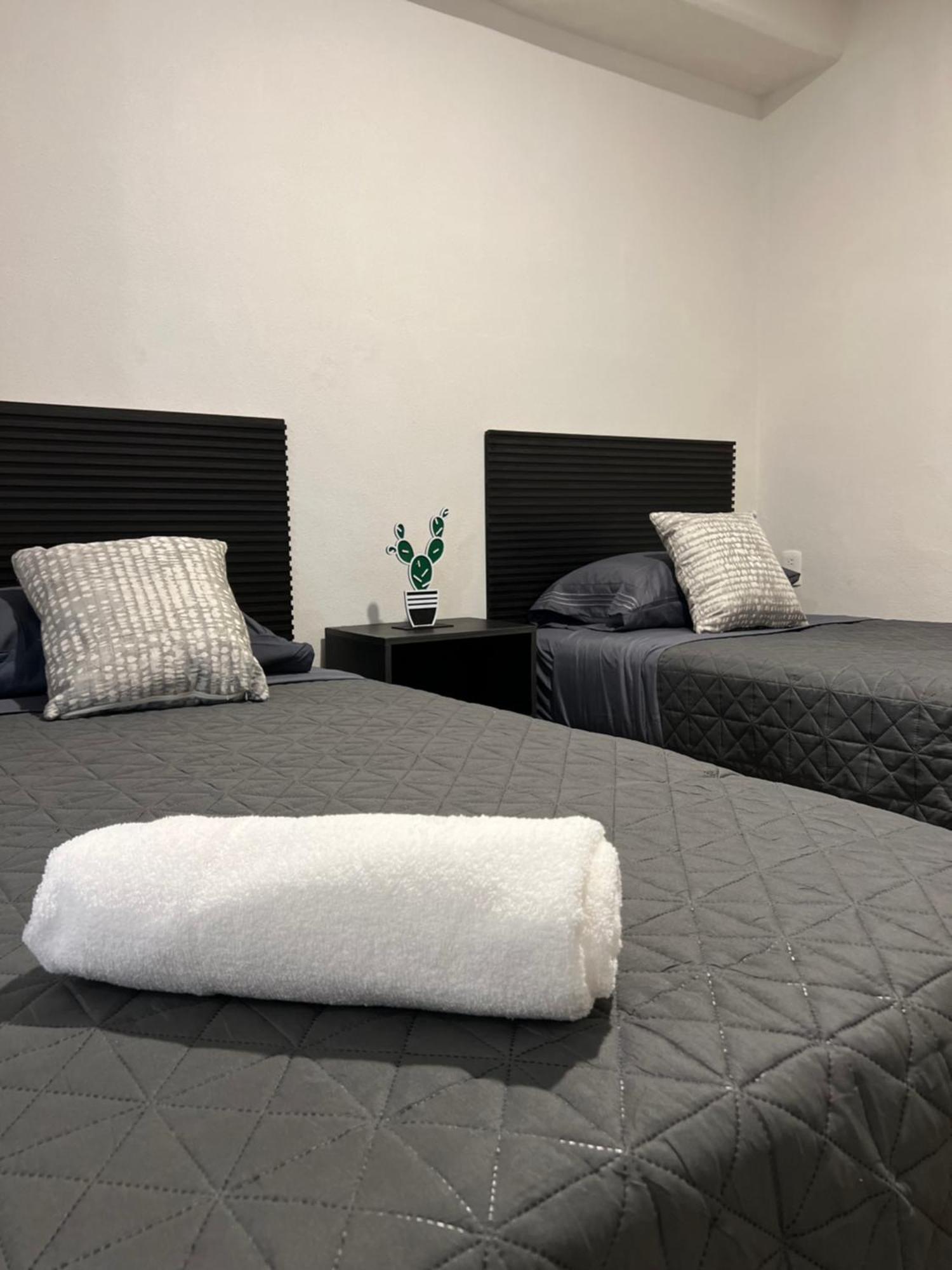Hotel Tia Flora León Zewnętrze zdjęcie